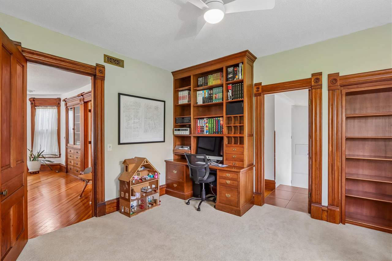 915 E Bloomington Street Iowa City IA 52245