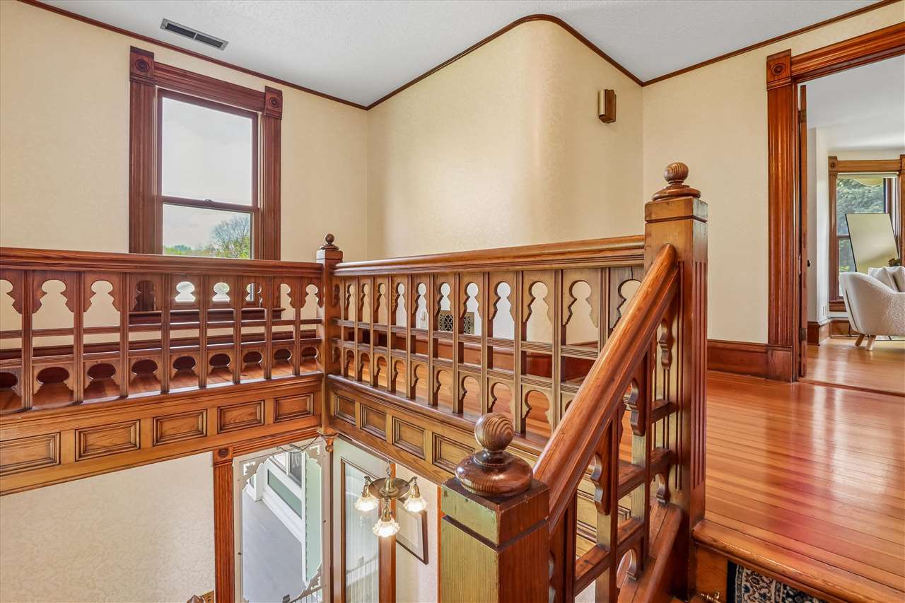 915 E Bloomington Street Iowa City IA 52245
