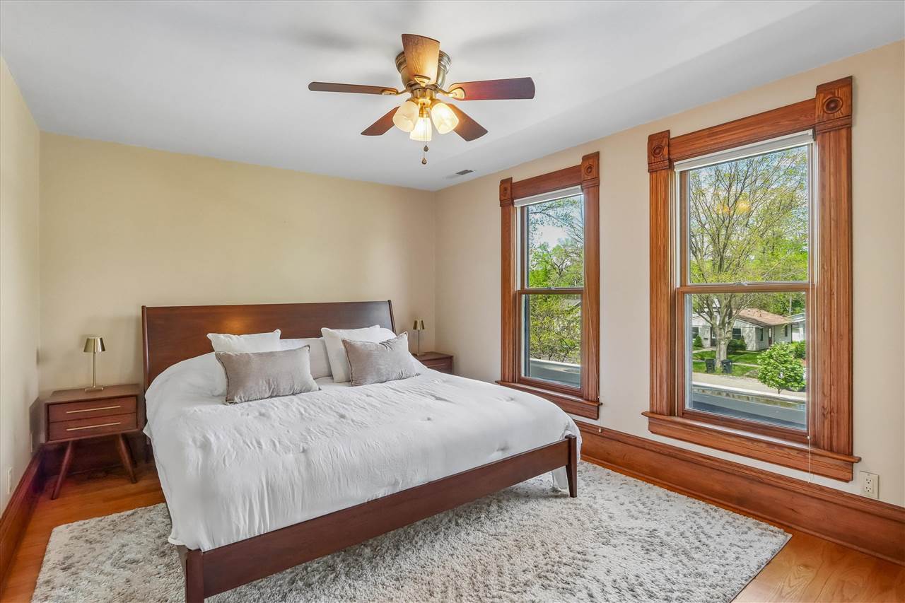 915 E Bloomington Street Iowa City IA 52245