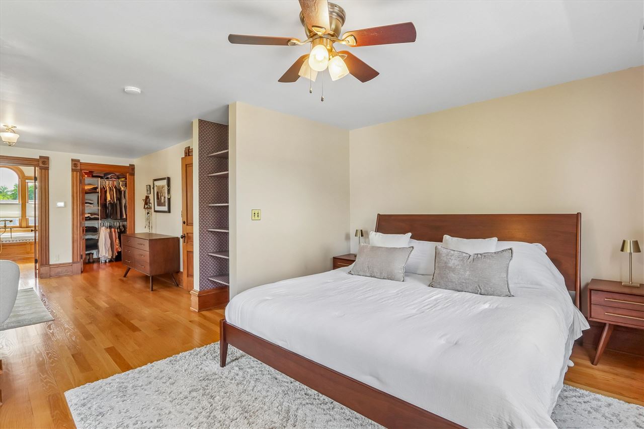 915 E Bloomington Street Iowa City IA 52245