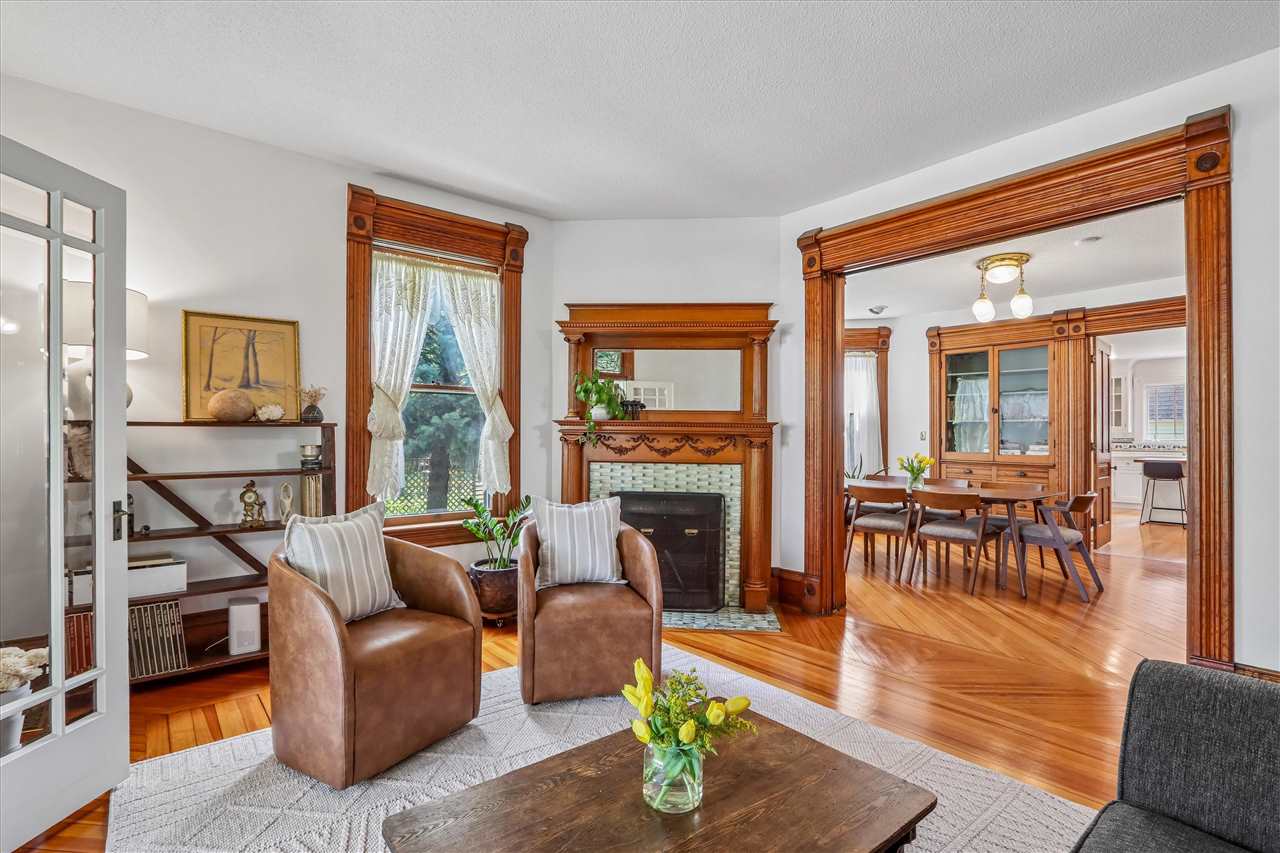 915 E Bloomington Street Iowa City IA 52245