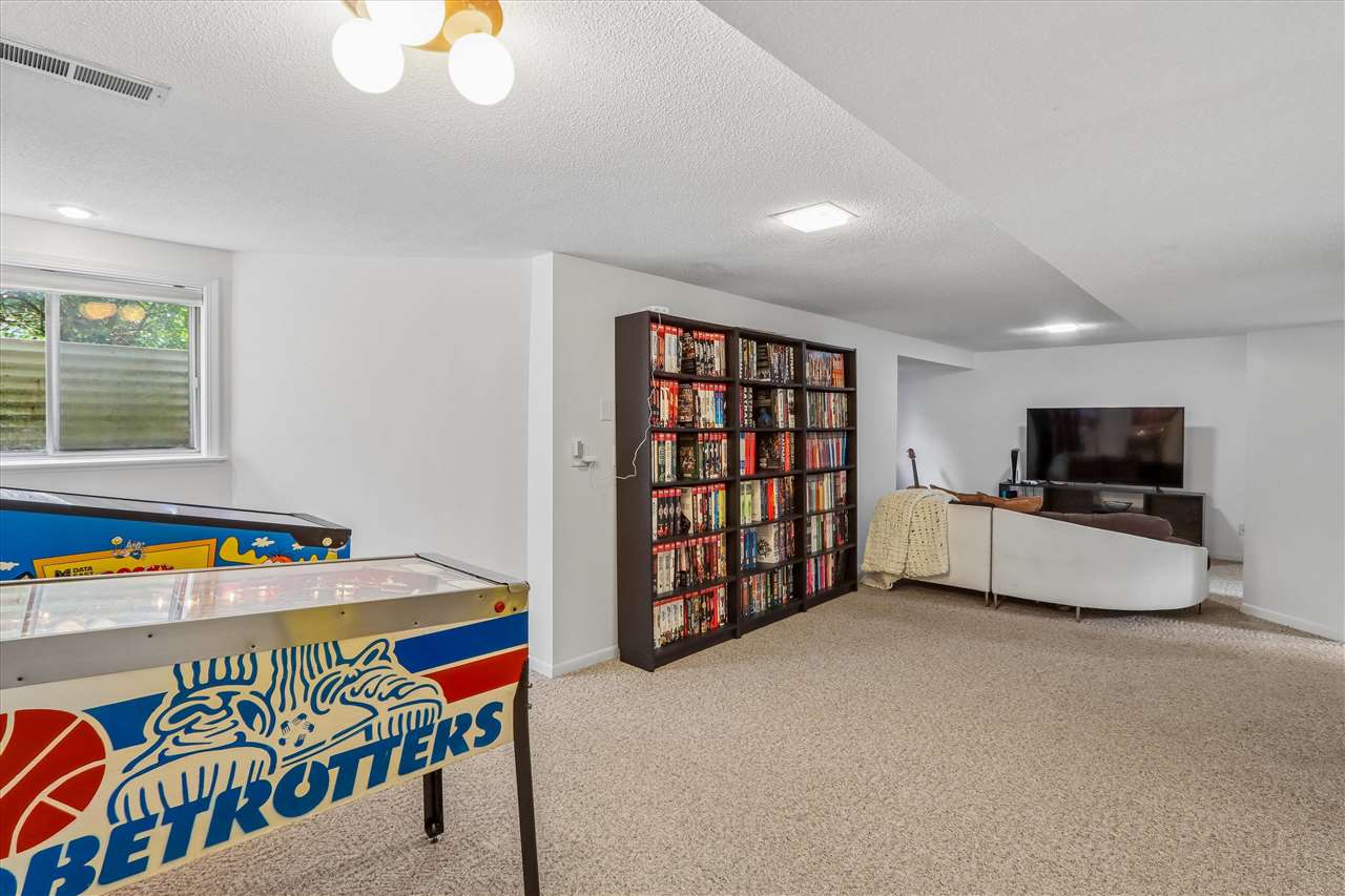 915 E Bloomington Street Iowa City IA 52245