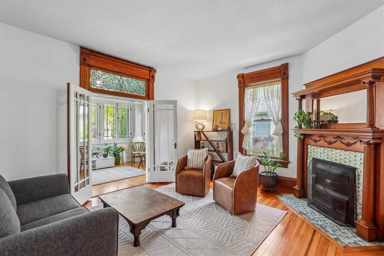 915 E Bloomington Street Iowa City IA 52245