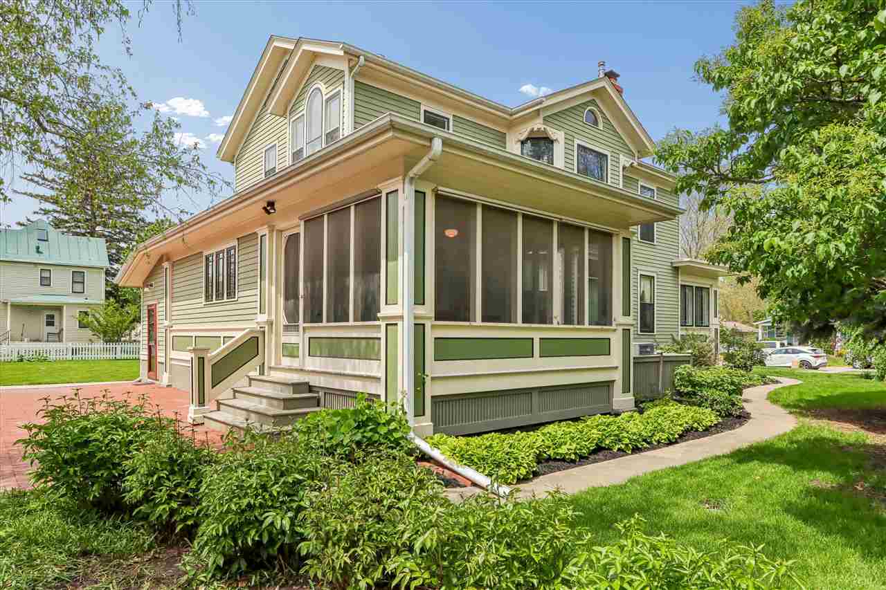 915 E Bloomington Street Iowa City IA 52245