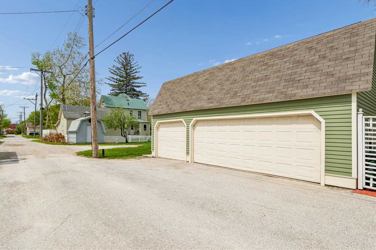 915 E Bloomington Street Iowa City IA 52245
