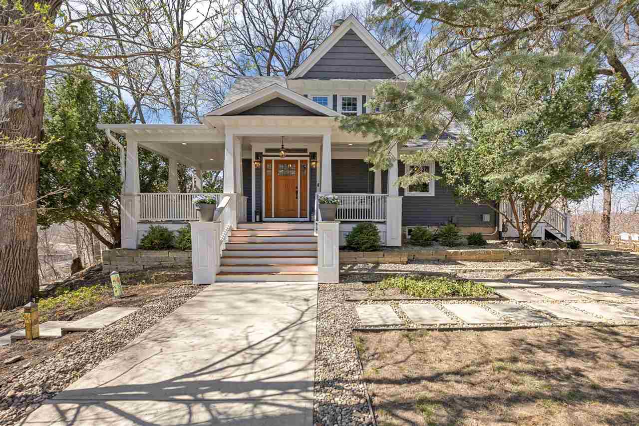 1127 Dill Street Iowa City IA 52246