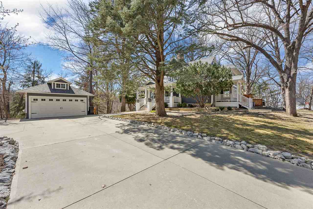 1127 Dill Street Iowa City IA 52246