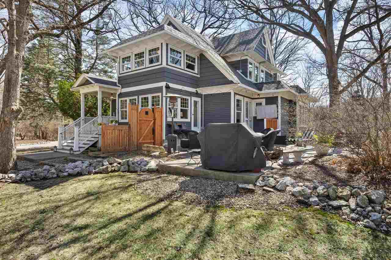 1127 Dill Street Iowa City IA 52246