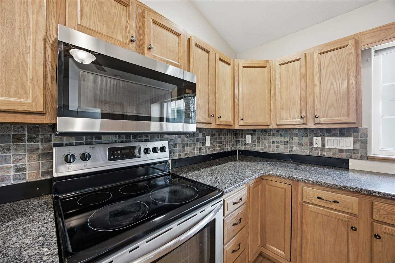 445 E Tartan Dt North Liberty IA 52317