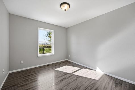 445 E Tartan Dt North Liberty IA 52317