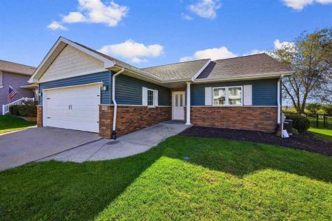 445 E Tartan Dt North Liberty IA 52317