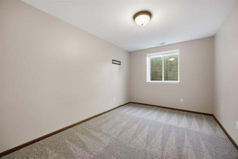 445 E Tartan Dt North Liberty IA 52317