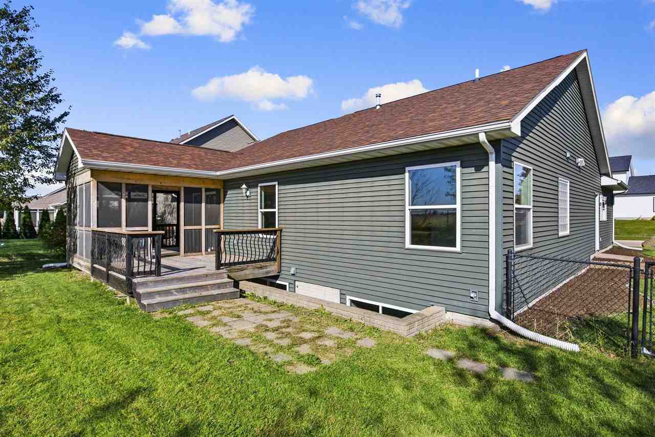 445 E Tartan Dt North Liberty IA 52317