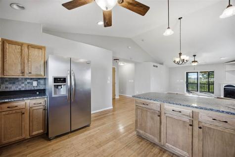 445 E Tartan Dt North Liberty IA 52317