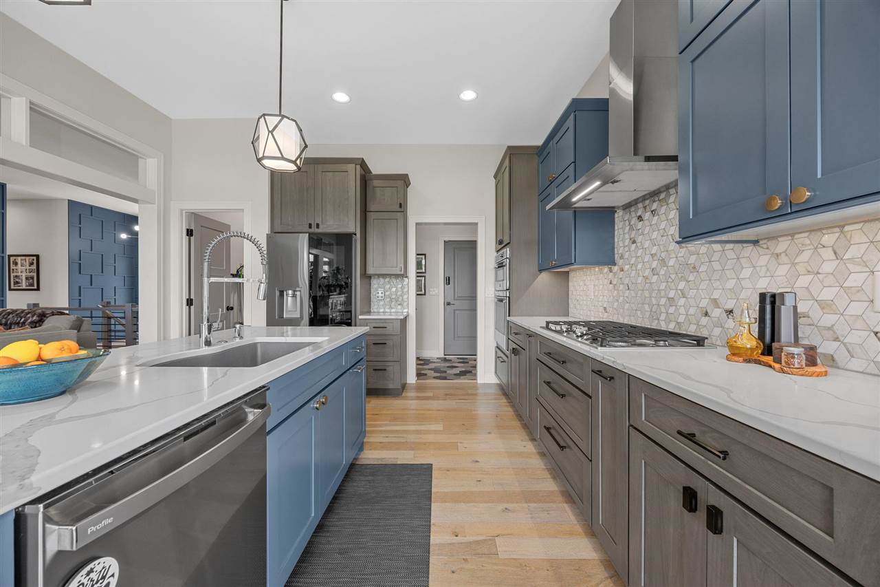 1352 Ava Circle Iowa City IA 52246