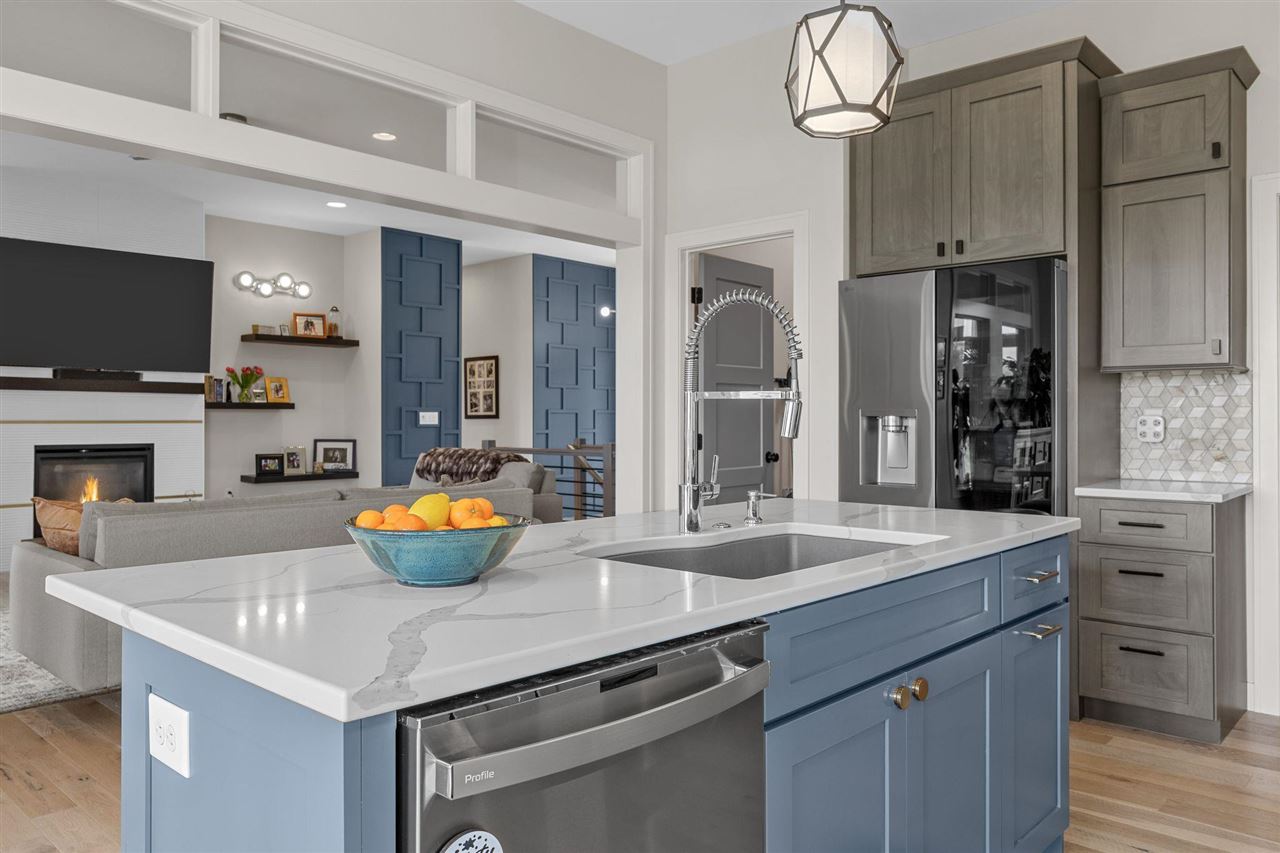 1352 Ava Circle Iowa City IA 52246