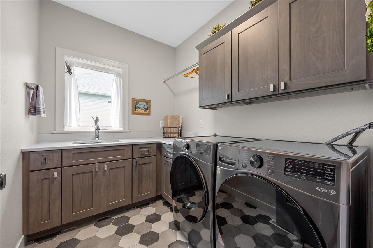 1352 Ava Circle Iowa City IA 52246
