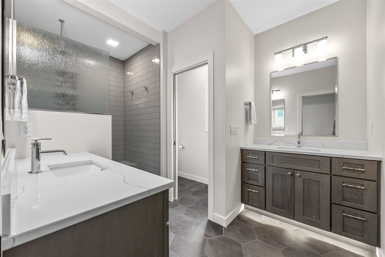 1352 Ava Circle Iowa City IA 52246