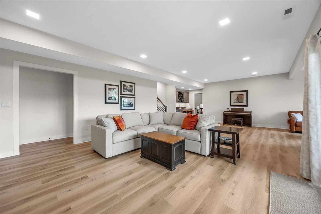 1352 Ava Circle Iowa City IA 52246