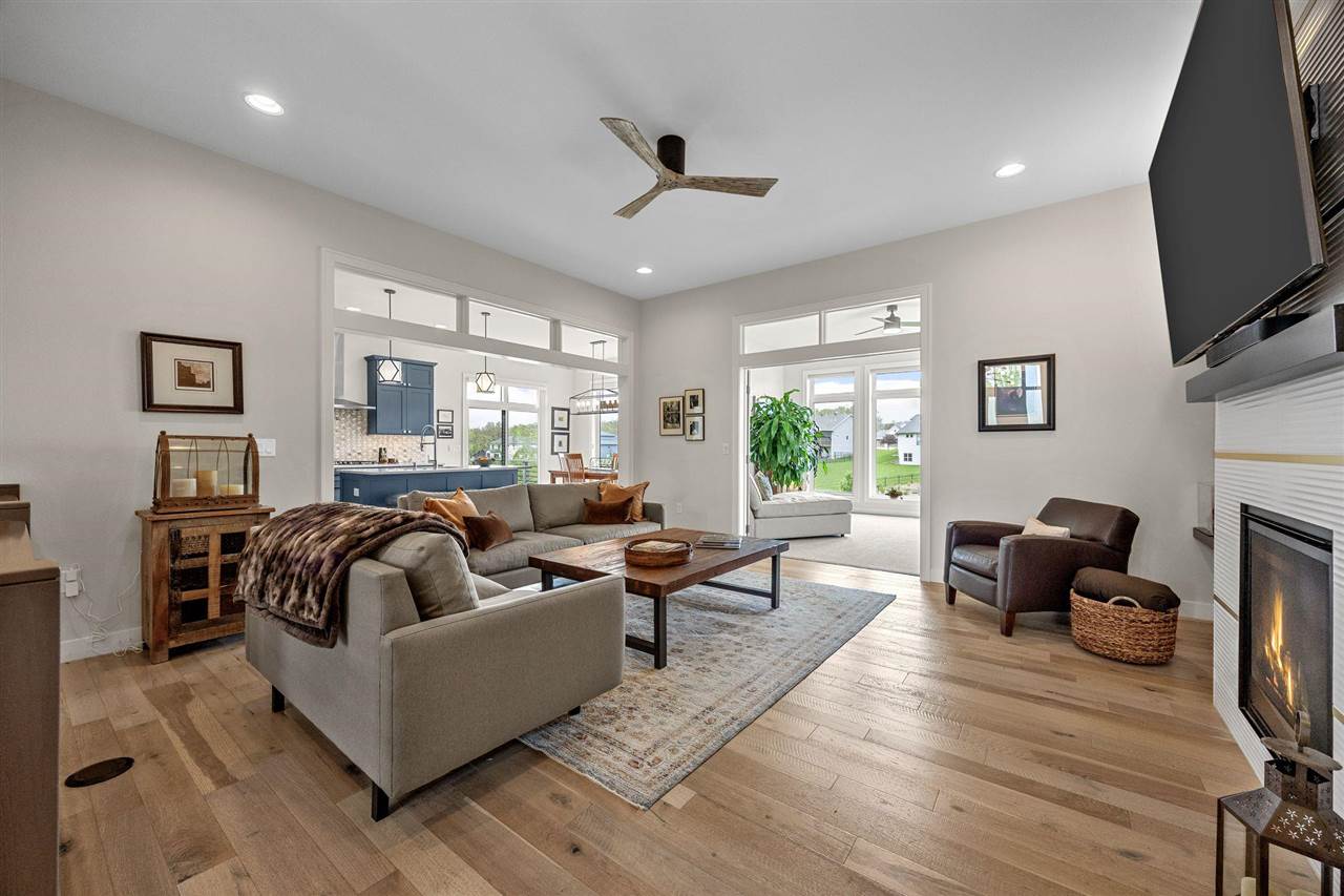 1352 Ava Circle Iowa City IA 52246