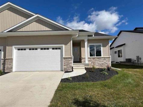 1298 Berkshire Lane North Liberty IA 52317