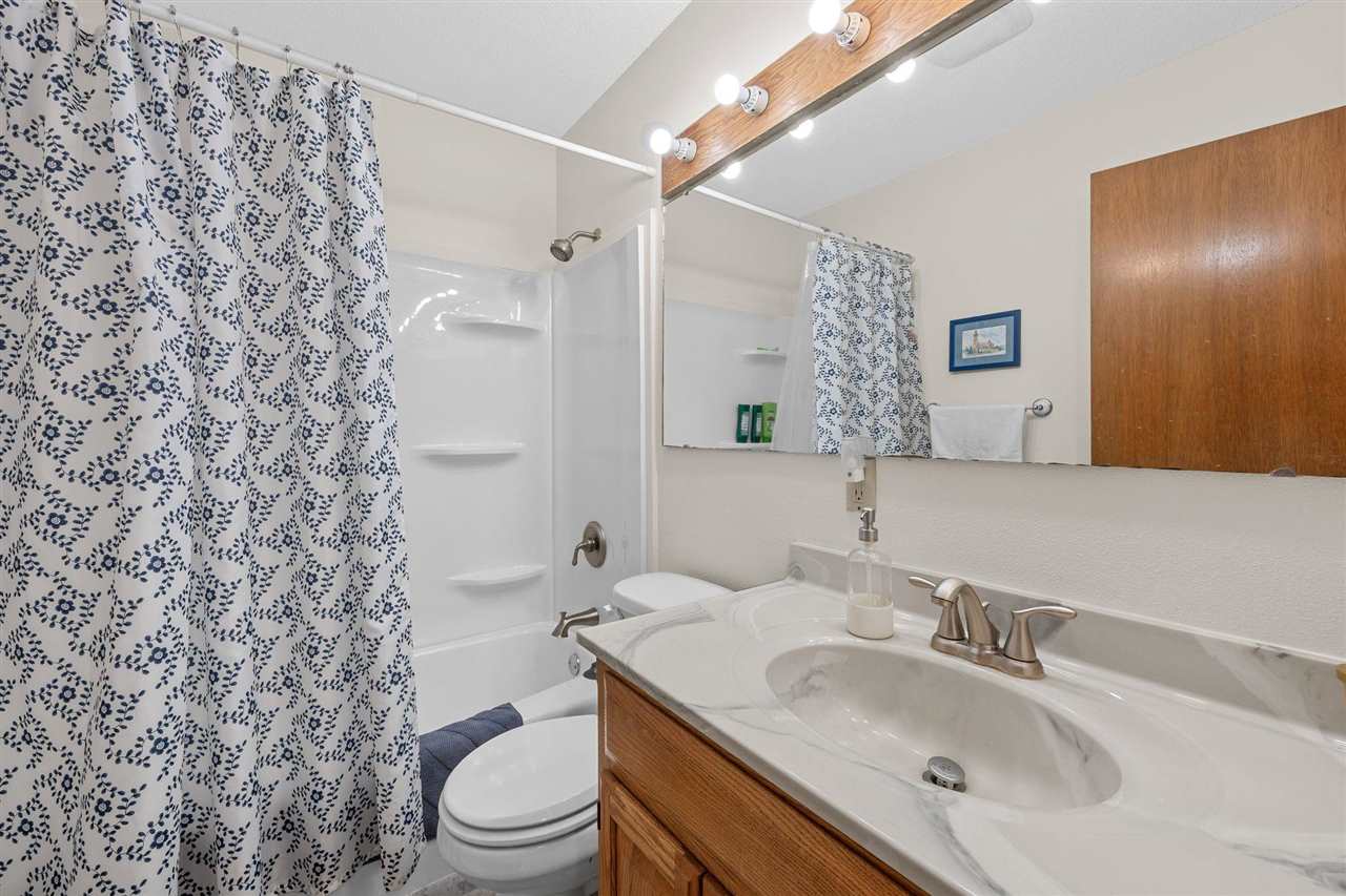 3040 Stanford Avenue Iowa City IA 52245
