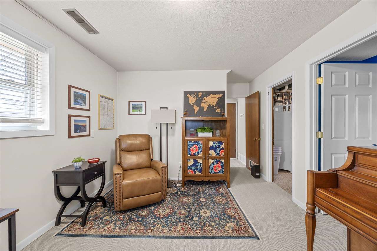 3040 Stanford Avenue Iowa City IA 52245