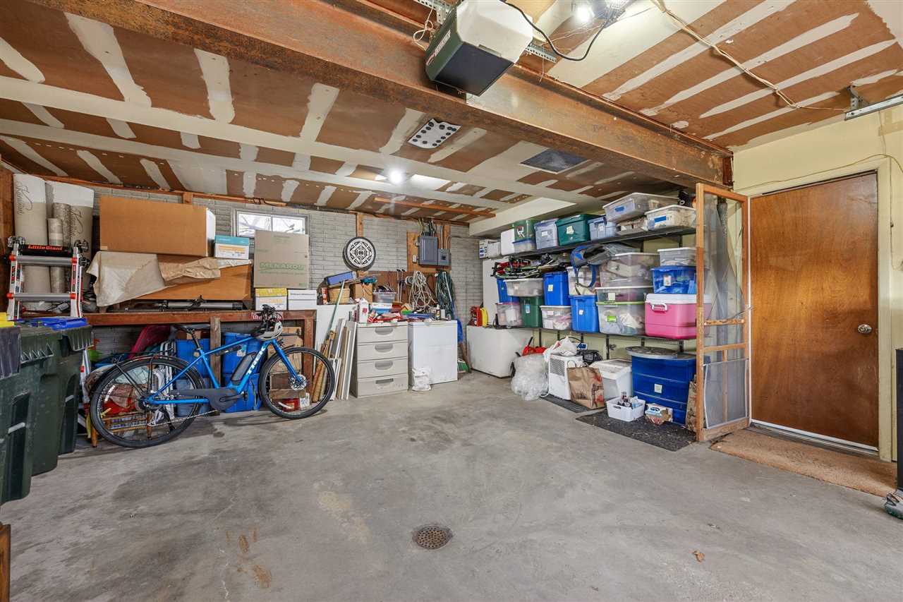 3040 Stanford Avenue Iowa City IA 52245