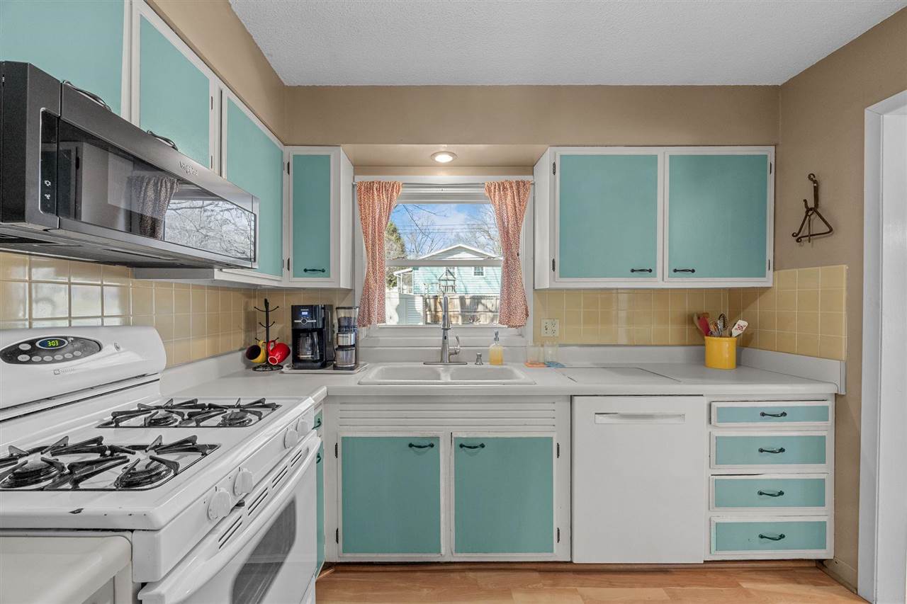3040 Stanford Avenue Iowa City IA 52245