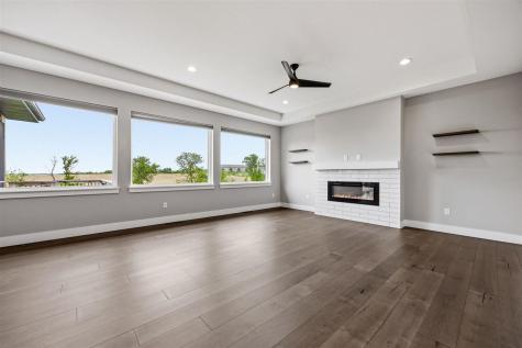 306 Dogwood Lane Tiffin IA 52340