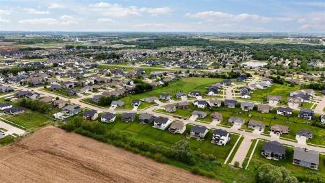 306 Dogwood Lane Tiffin IA 52340