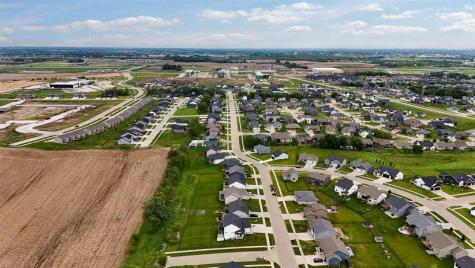 306 Dogwood Lane Tiffin IA 52340