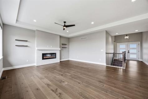 306 Dogwood Lane Tiffin IA 52340