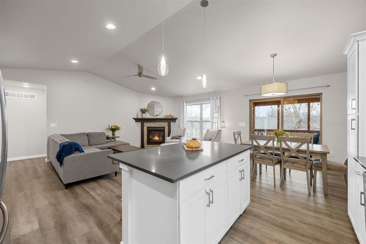 12 Pinnacle Lane Tiffin IA 52340
