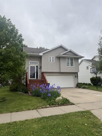 502 Mont Clair Street Solon IA 52333
