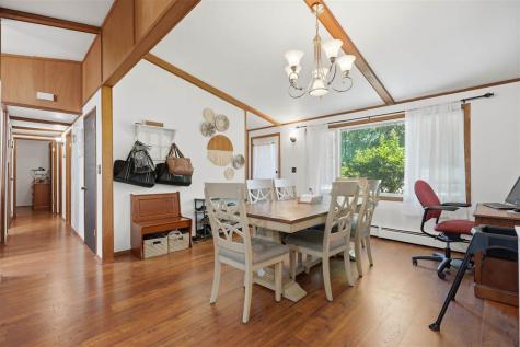 211 E Meadow Lane Columbus Junction IA 52738