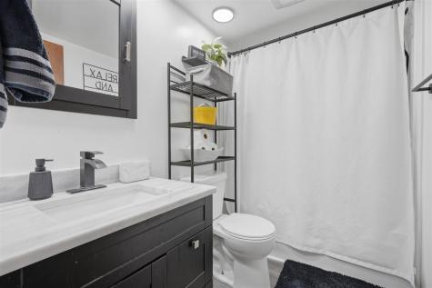 211 E Meadow Lane Columbus Junction IA 52738