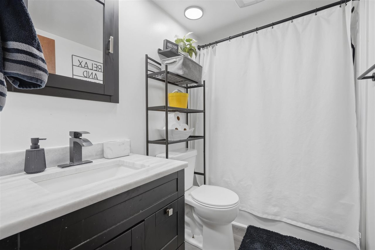 211 E Meadow Lane Columbus Junction IA 52738