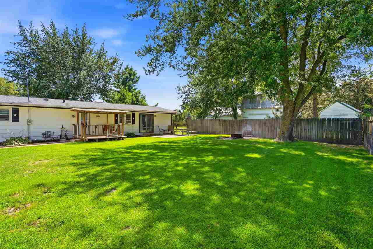 211 E Meadow Lane Columbus Junction IA 52738