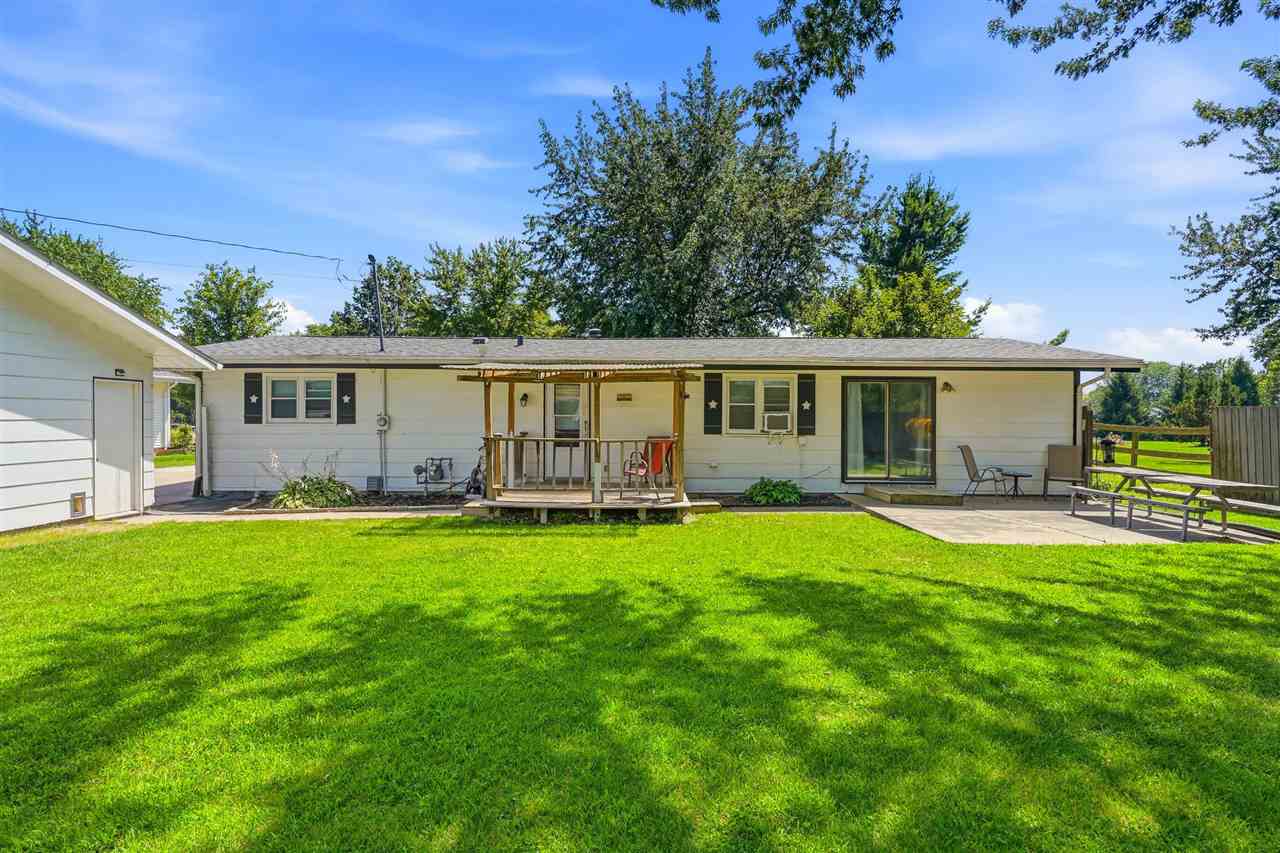 211 E Meadow Lane Columbus Junction IA 52738