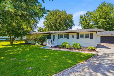 211 E Meadow Lane Columbus Junction IA 52738