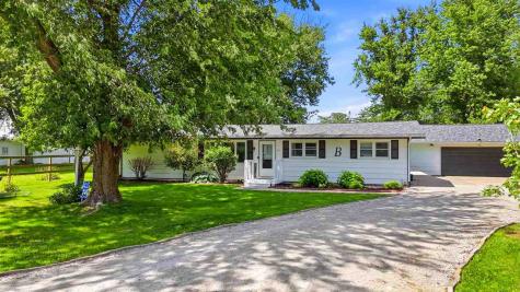 211 E Meadow Lane Columbus Junction IA 52738