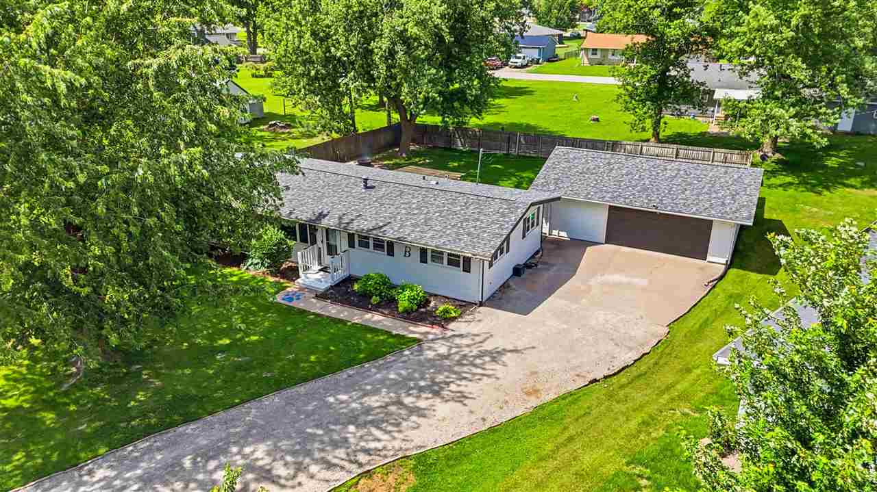 211 E Meadow Lane Columbus Junction IA 52738