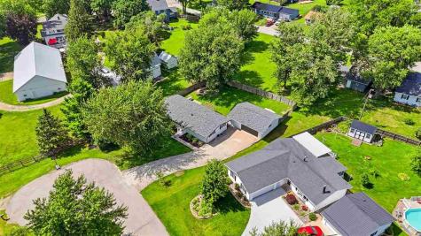 211 E Meadow Lane Columbus Junction IA 52738