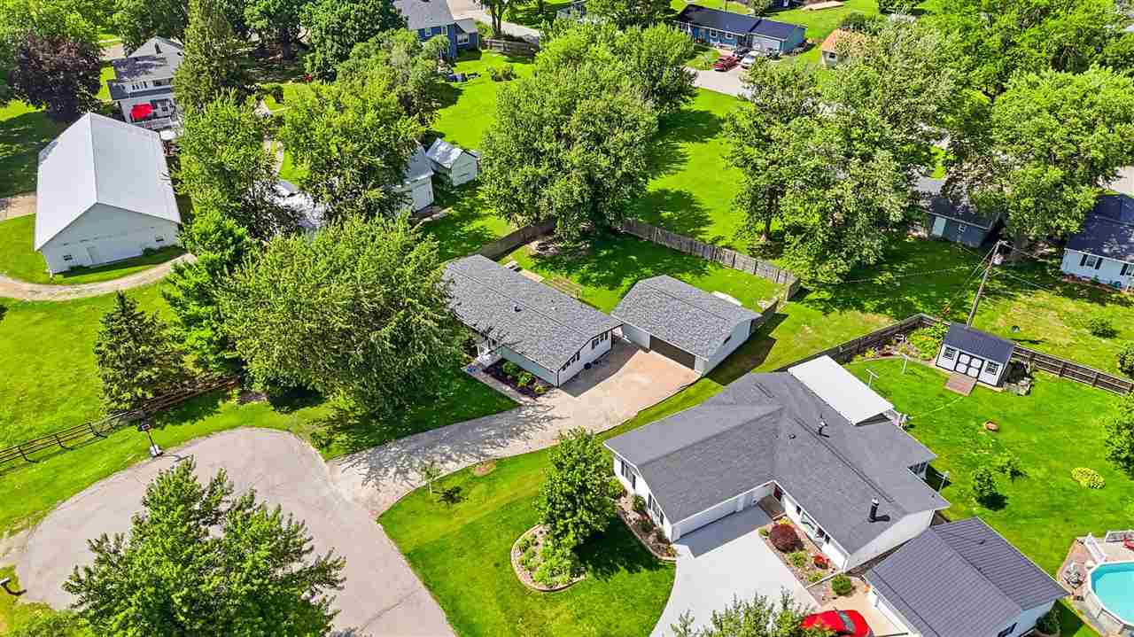 211 E Meadow Lane Columbus Junction IA 52738