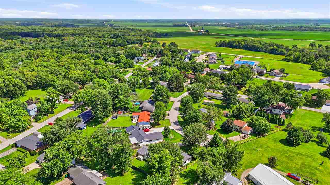 211 E Meadow Lane Columbus Junction IA 52738
