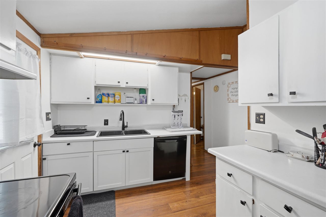 211 E Meadow Lane Columbus Junction IA 52738