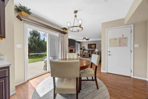 729 74th Street NE Cedar Rapids IA 52402