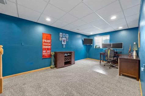 729 74th Street NE Cedar Rapids IA 52402