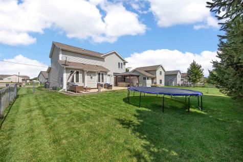 729 74th Street NE Cedar Rapids IA 52402